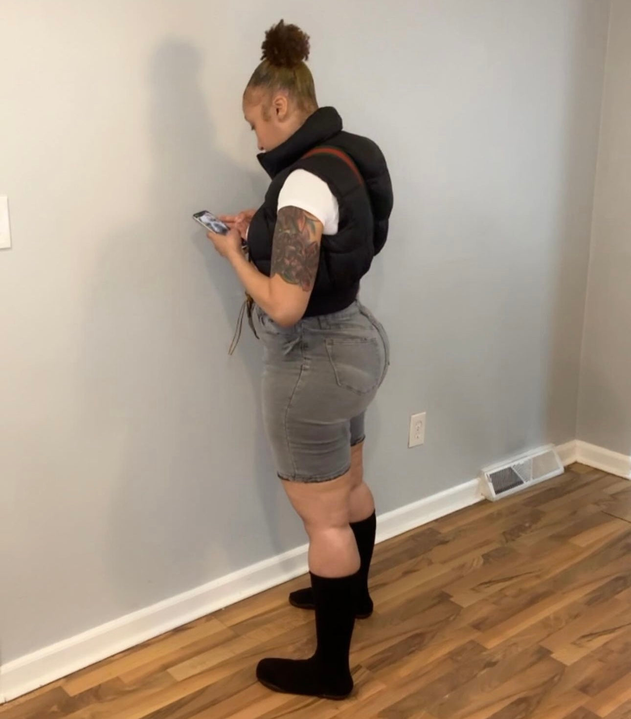 YZY POD BLACK - YuppieLyfe